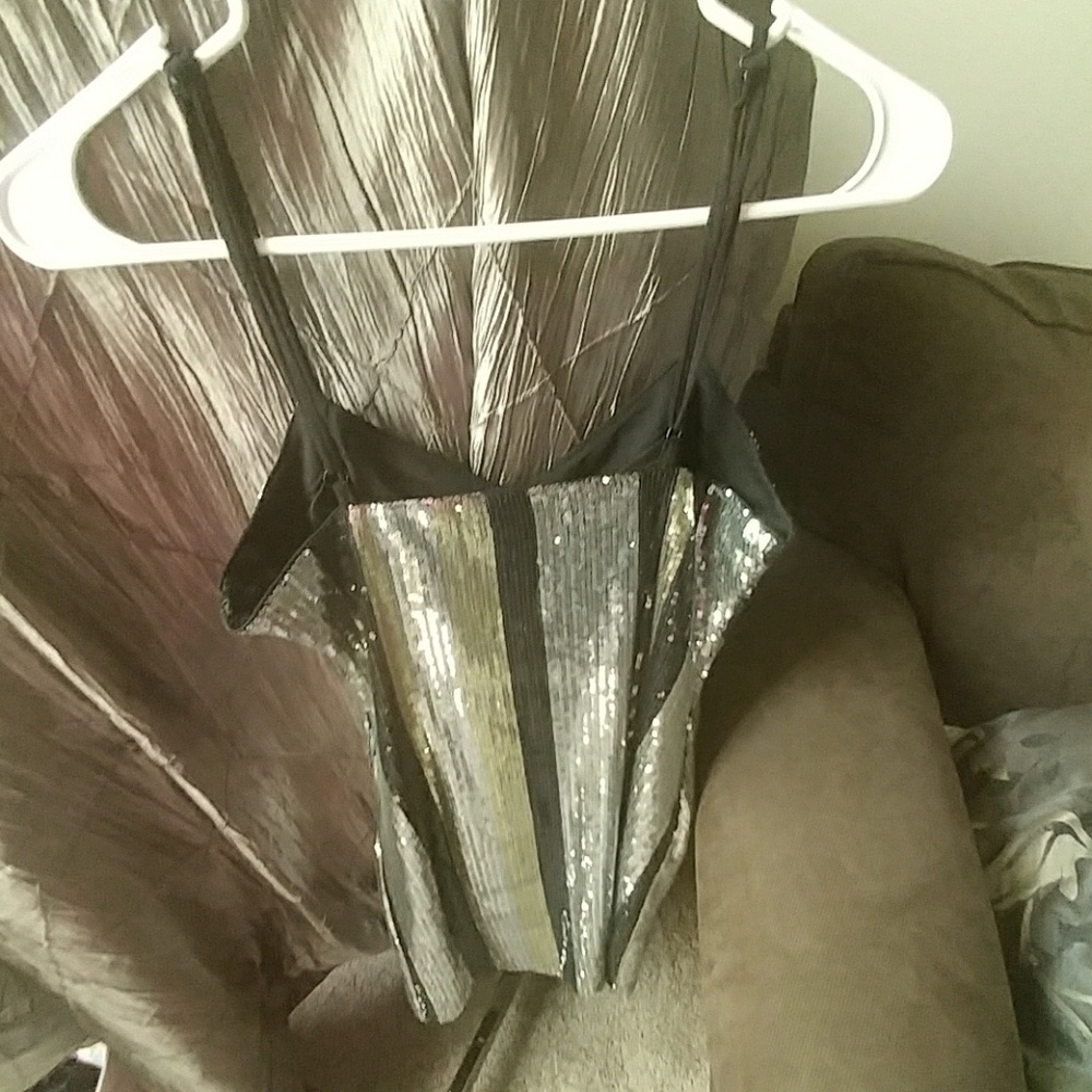 Dress - Picture 2 of 3